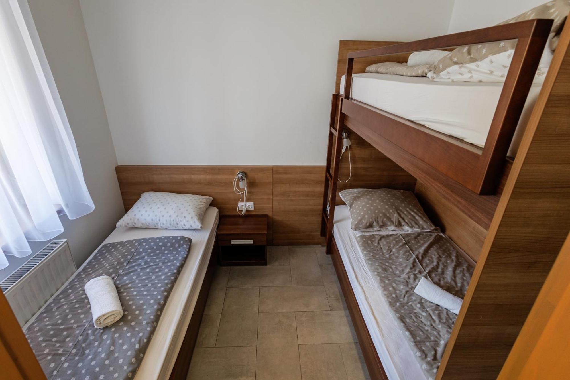 Jacht Apartmanok 블로톤퓌레드 외부 사진
