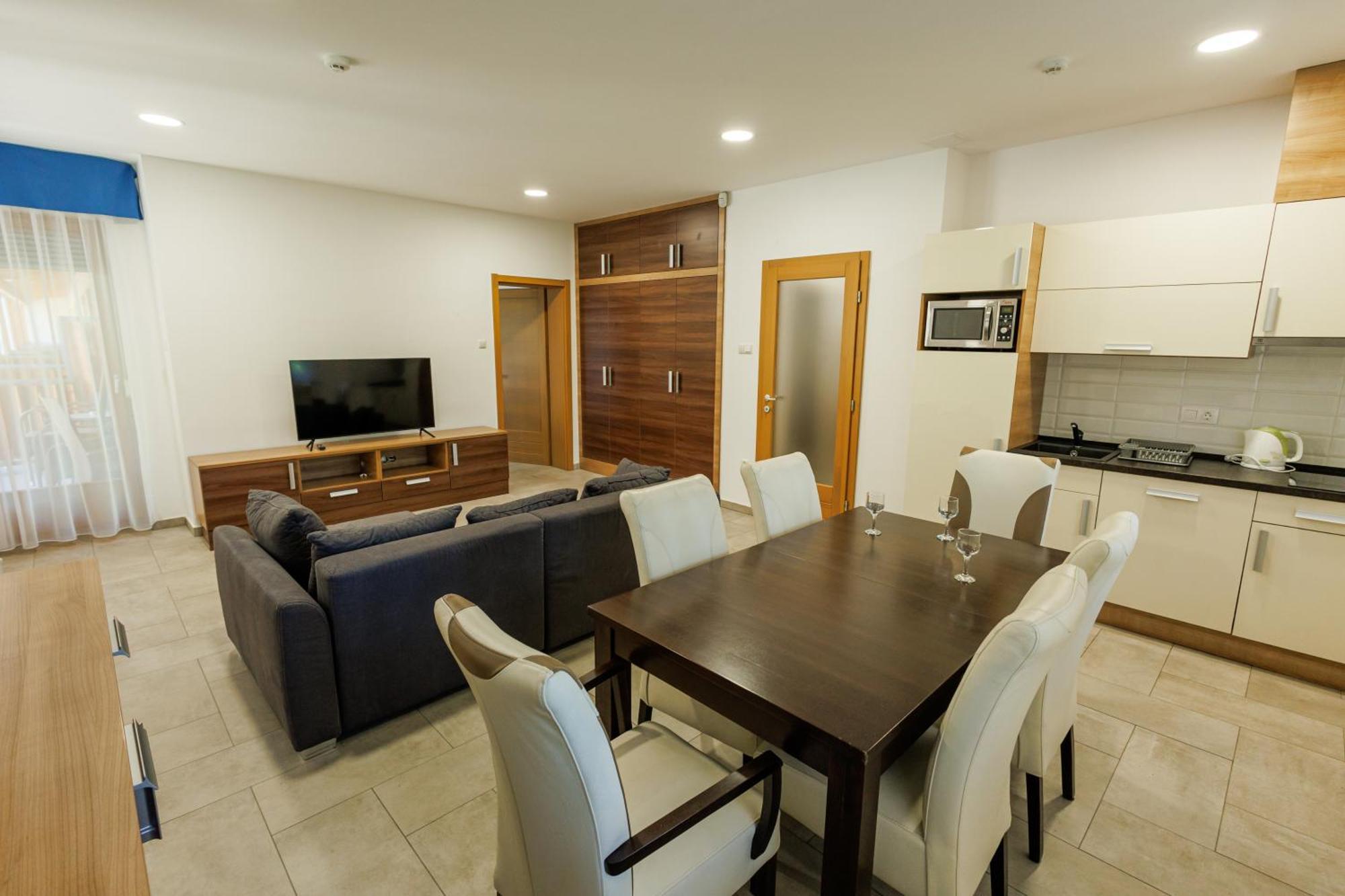 Jacht Apartmanok 블로톤퓌레드 외부 사진