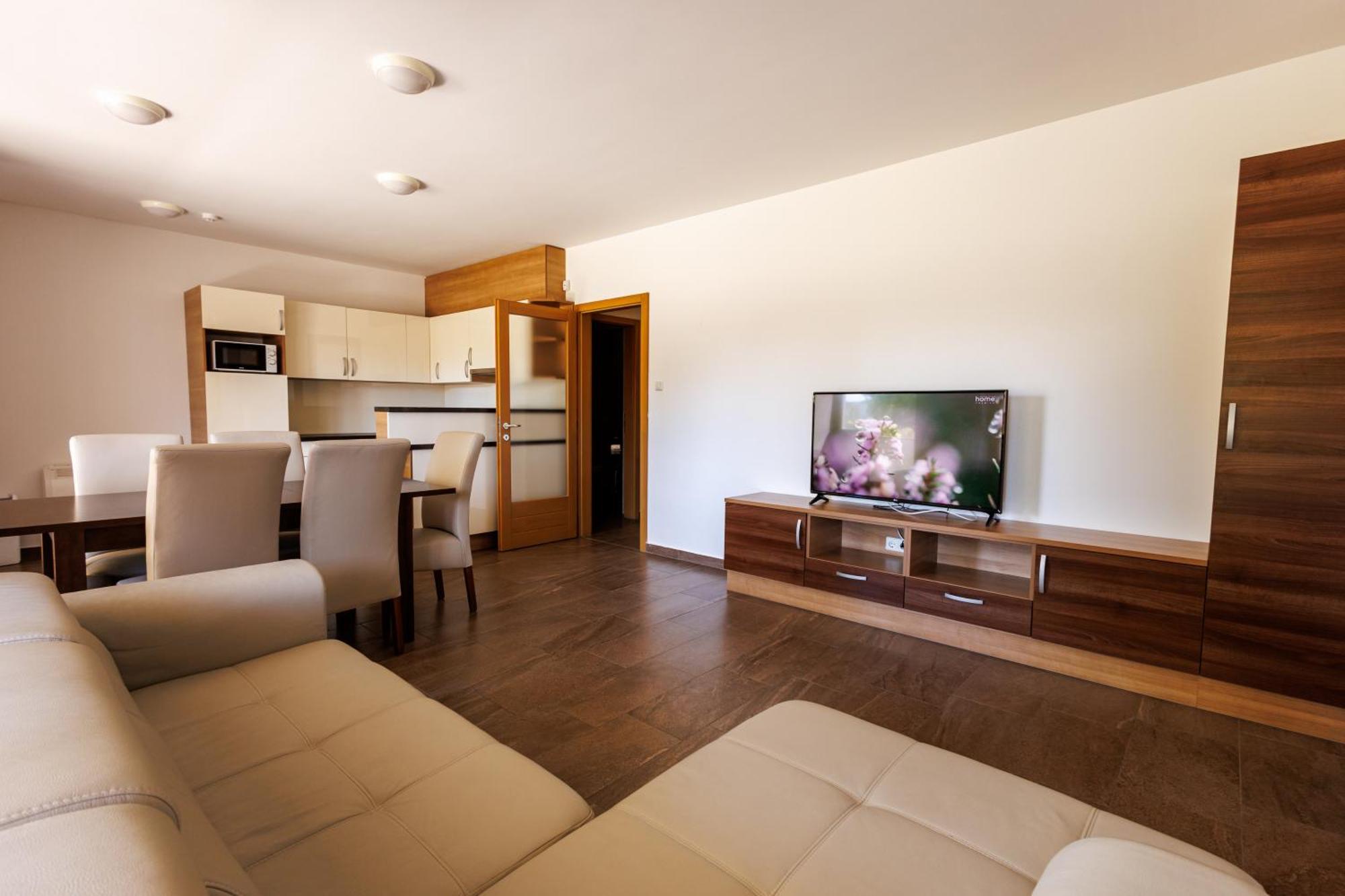 Jacht Apartmanok 블로톤퓌레드 외부 사진